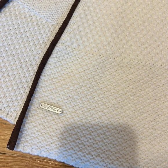 Ralph Lauren poncho - Picture 4 of 7